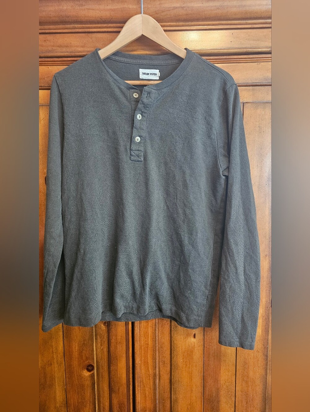 Taylor Stitch Long Sleeve Henley Shirt Dark Gray Charcoal Size 40 Medium